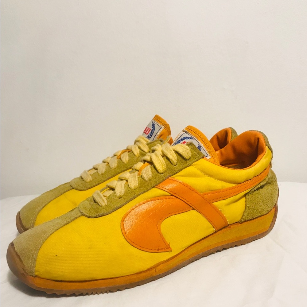 VTG AAU 70s running shoes men’s size 8 RARE